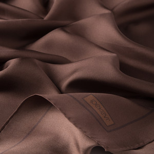 ايشارب حرير تويل لون بني غامق مزيّن بالإطار - Thumbnail