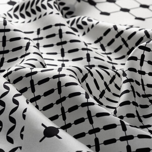 ipekevi - Beyaz Siyah Kefiye Tivil İpek Eşarp (1)