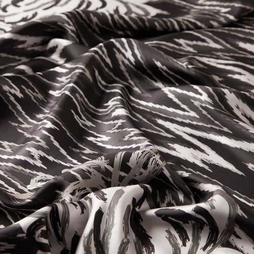 Black Grey Retro Zigzag Twill Silk Scarf