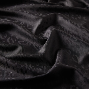 ipekevi - Black Leopard Jacquard Silk Scarf (1)