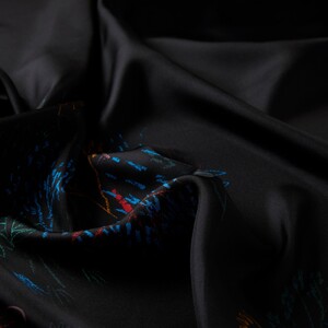 ipekevi - Black Pretty Garden Twill Silk Scarf (1)