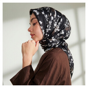 Black Vintage Silhouette Print Silk Twill Scarf - Thumbnail