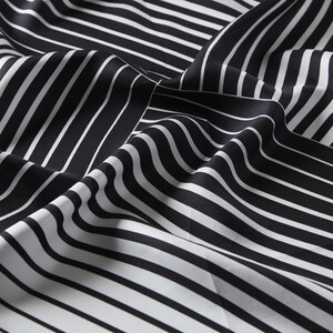 ipekevi - Black White Scan Print Silk Twill Scarf (1)