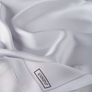 ipekevi - ايشارب حرير تويل لون فضي فاتح مزيّن بالإطار (1) ipekevi - ايشارب حرير تويل لون فضي فاتح مزيّن بالإطار (1)