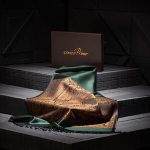 شال حرير جاكار فاخر منسوج يدويًا لون الأخضر الصنوبري - Thumbnail