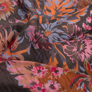 ipekevi - Charcoal Fuchsia Chrysanthemum Print Tencel Scarf (1)