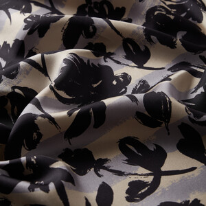 Cream Black Begonia Patterned Twill Silk Scarf - Thumbnail