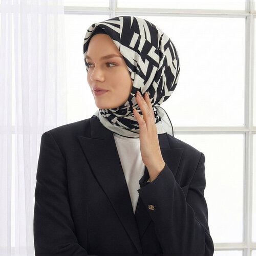 Cream Black Chicago Twill Silk Scarf