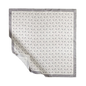 ipekevi - ايشارب حرير تويل لون رمادي مونوغرام تايبو