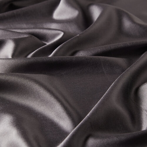 وشاح للرقبة من الحرير ذو وجهين باللون الفحمي