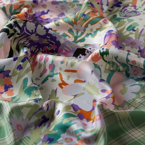 ipekevi - Green Ribbon Garden Twill Silk Scarf (1)