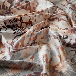 ipekevi - Grey White Ribbon Garden Twill Silk Scarf (1)