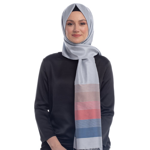 شال حرير مخطط لون فضي كاشف