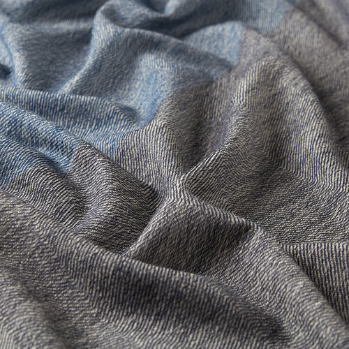 وشاح صوف لون أزرق وشاح صوف لون أزرق