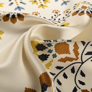 Krem Kanaviçe Saten İpek Mendil - Thumbnail