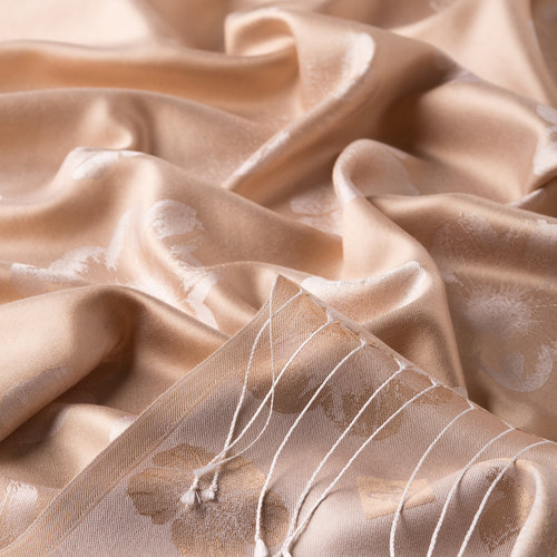 شال حرير جاكار زهرة البنفسج لون بيج رملي