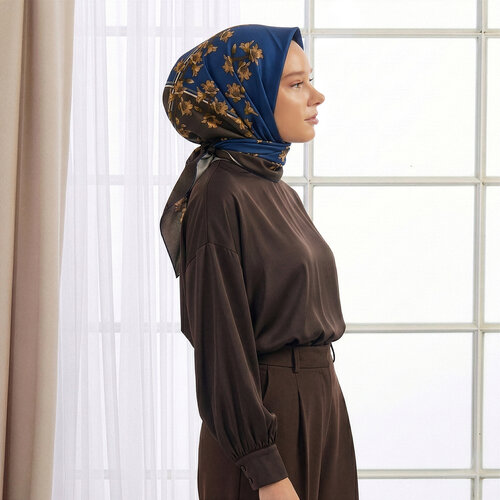 ايشارب حرير تويل تصميم ورود لون كحلي