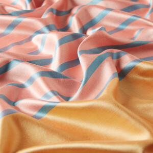 شال حرير مخطط لون أصفر ليموني - Thumbnail