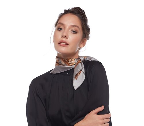 Miniature Gümüş Saten İpek Mendil