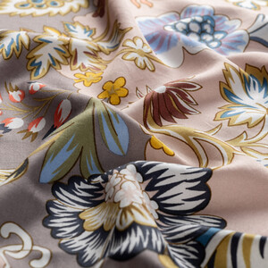 Misty Pink Leaf Crown Print Silk Scarf - Thumbnail