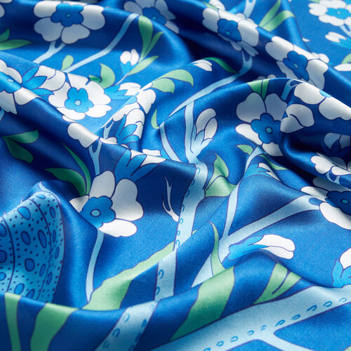 Nicaea Twill Silk Scarf Model 06