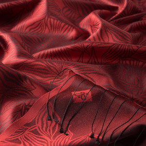 Osmanlı Kırmızısı Stilize Yaprak Desenli İpek Şal - Thumbnail