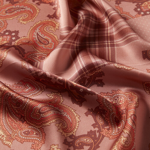 منديل حرير تصميم رقع موديل 06