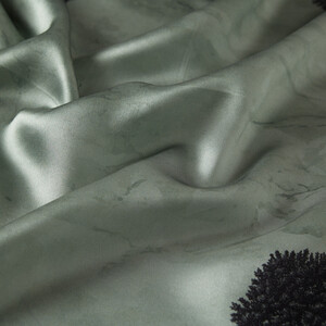 Plane Tree Silk Twill Scarf Model 04 - Thumbnail