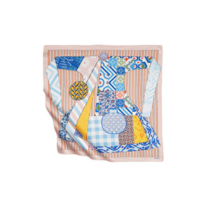 منديل حرير ساتان وردي بطبعة قفطان السلطان - Thumbnail