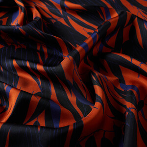 Red Copper Dark Garden Print Silk Twill Scarf - Thumbnail