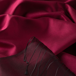 ipekevi - Red Pansy Reversible Silk Scarf (1)