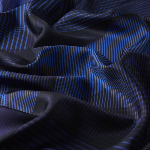 ايشارب حرير تويل تصميم هندسي لون أزرق ملكي