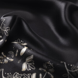 Siyah Bindallı Saten İpek Mendil - Thumbnail