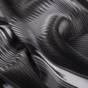 Siyah Füme Karadeniz Keşanı Saten İpek Mendil - Thumbnail