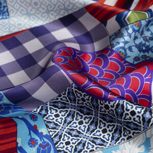 Sultan's Caftan Red Satin Silk Pocket Square - Thumbnail