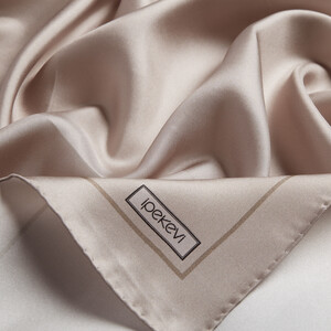 ipekevi - ايشارب حرير تويل لون حجري مزيّن بالإطار (1) ipekevi - ايشارب حرير تويل لون حجري مزيّن بالإطار (1)