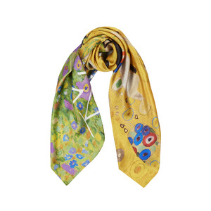 ipekevi - The Kiss Twill Silk Scarf (1)