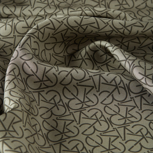 ايشارب حرير تويل لون أخضر عسكري مونوغرام تايبو