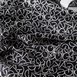 ipekevi - Typo Monogram Siyah Beyaz Tivil İpek Eşarp (1)