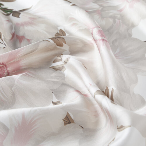 ايشارب حرير تويل تصميم ورود لون بيج وكريمي