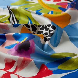 ipekevi - White Blue Sweet Fruits Twill Silk Scarf (1)
