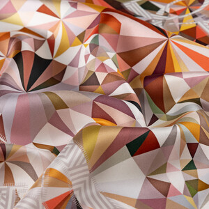 ipekevi - White Dry Rose Kalaydescope Twill Silk Scarf (1)